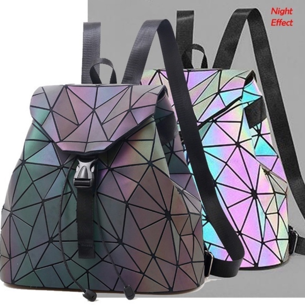 ‼️RESTOCK COMING SOON‼️ Geometric Luminous Bag - Picture 2 of 8